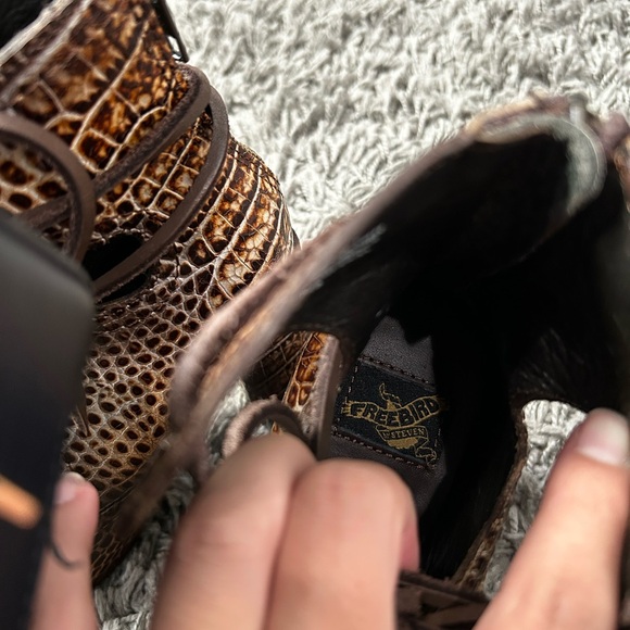 FREEBIRD Joyce, Animal Print Booties. Size 7 - Picture 11 of 14